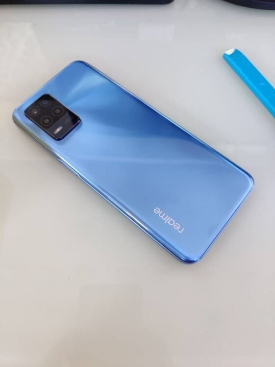 Realme V13 5G With 90Hz Display, MediaTek Dimensity 700 SoC Launched