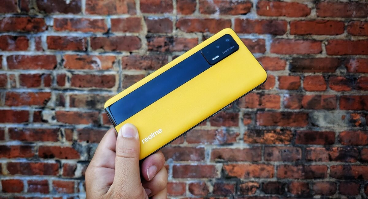 Realme GT 5G with Snapdragon 888 chipset launches globally; Realme Robot Vacuum unveils E3obqTiX0AEQEeE e1624071934486