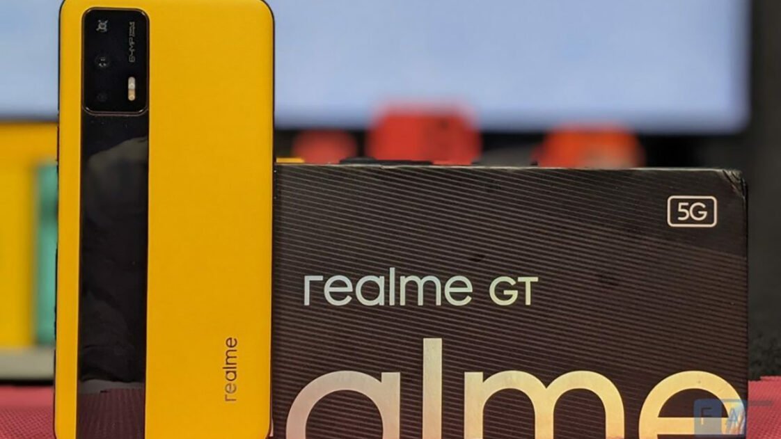 Realme V13 5G With 90Hz Display, MediaTek Dimensity 700 SoC Launched