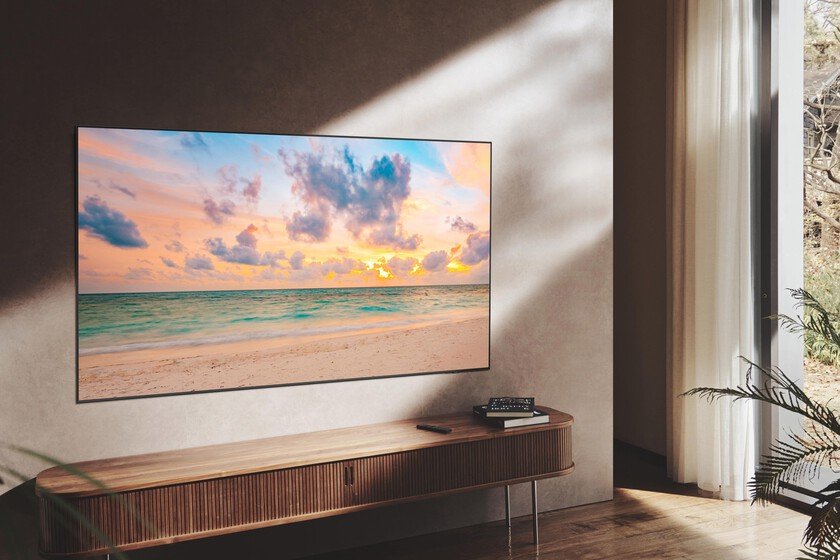 The latest 8K TV models comes with Eye Comfort Mode, which automatically adjusts colours and brightness levels