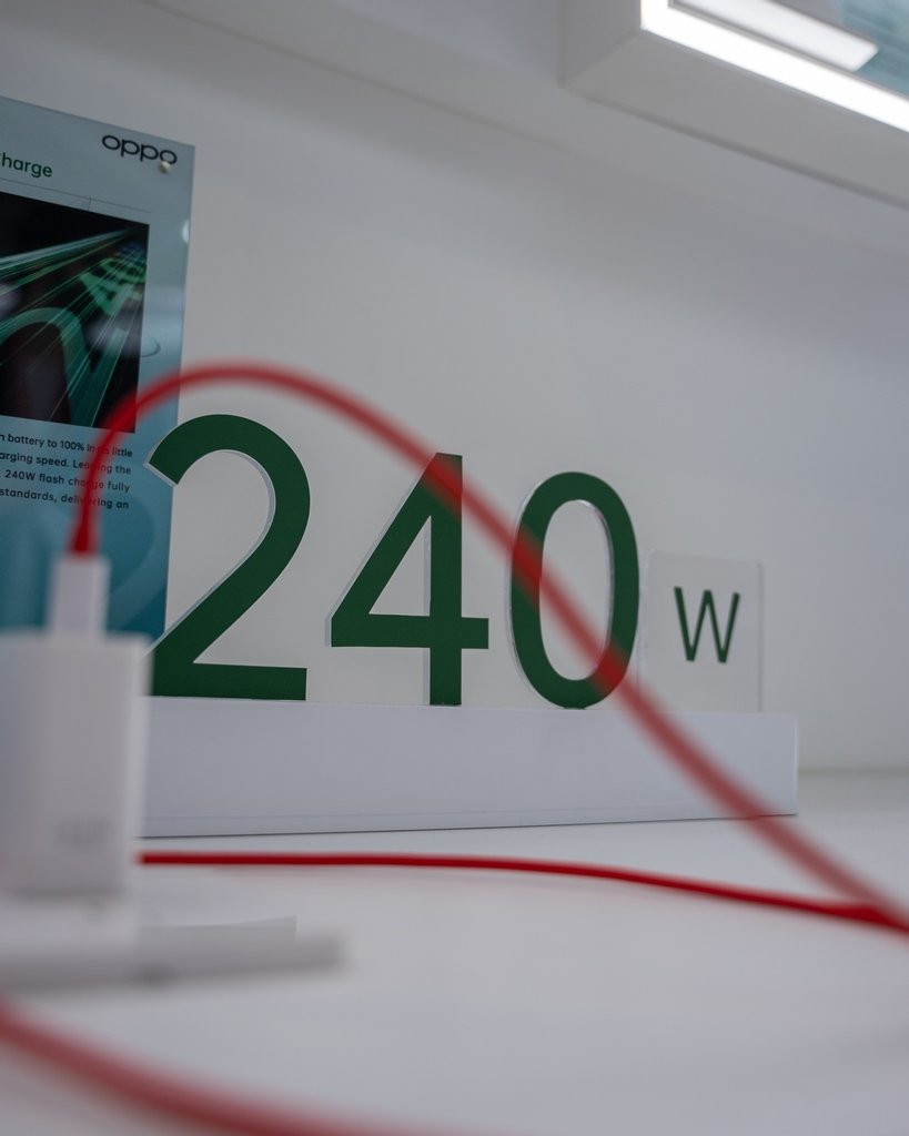 With Oppo's 240W SuperVOOC technology, the prototype charger charged 4500mAh battery phone in just nine minutes