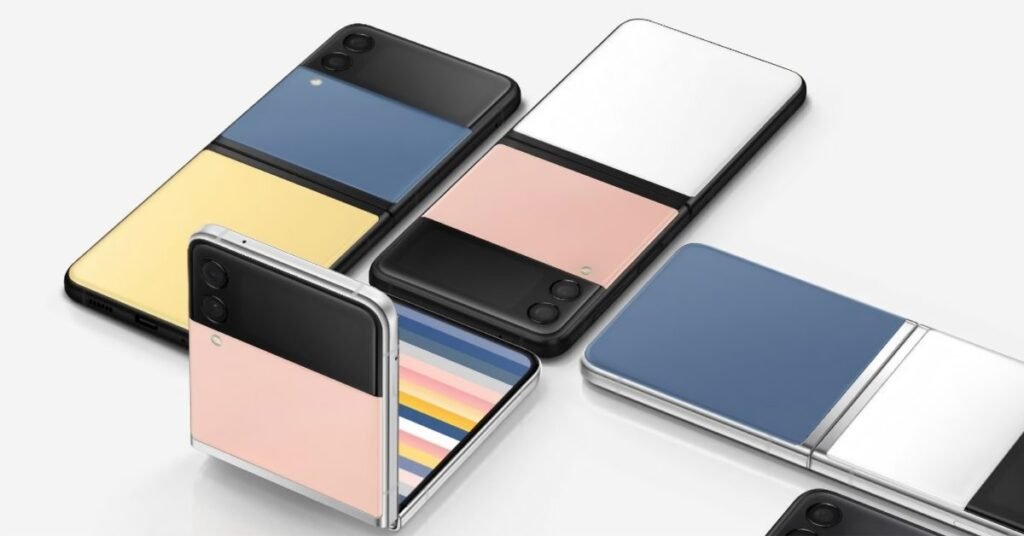 Samsung Galaxy Z Flip 4 5G could sport a 6.7-inch Super AMOLED display, to launch at Galaxy Unpacked Event 2022 Samsung Galaxy Z Flip 4 5G could sport a 6.7-inch Super AMOLED display, to launch at Galaxy Unpacked Event 2022