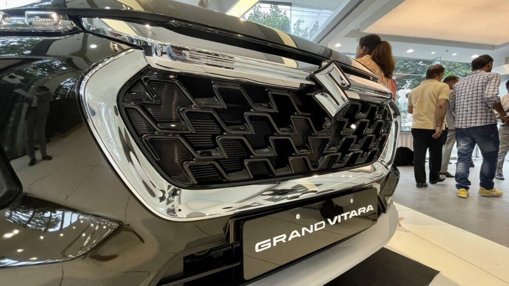 The newly launched Hybrid car gets a beautiful large front grille