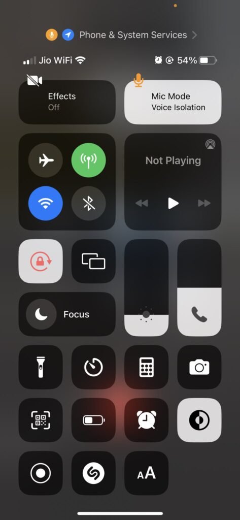 The latest version on Apple iPhone models brings Voice Isolation Access feature for Cellular calls