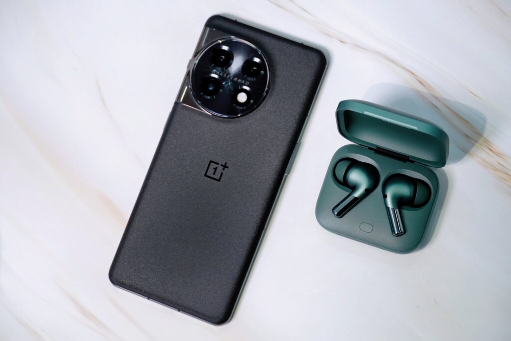 OnePlus Buds Pro 2 TWS earbuds launched alongside the flagship OnePlus 11 smartphone