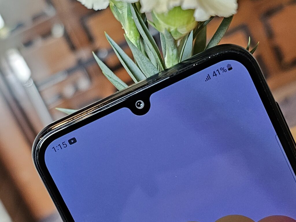 Samsung Galaxy M34 5G still comes with an old-fashion waterdrop-style notch for front selfie camera