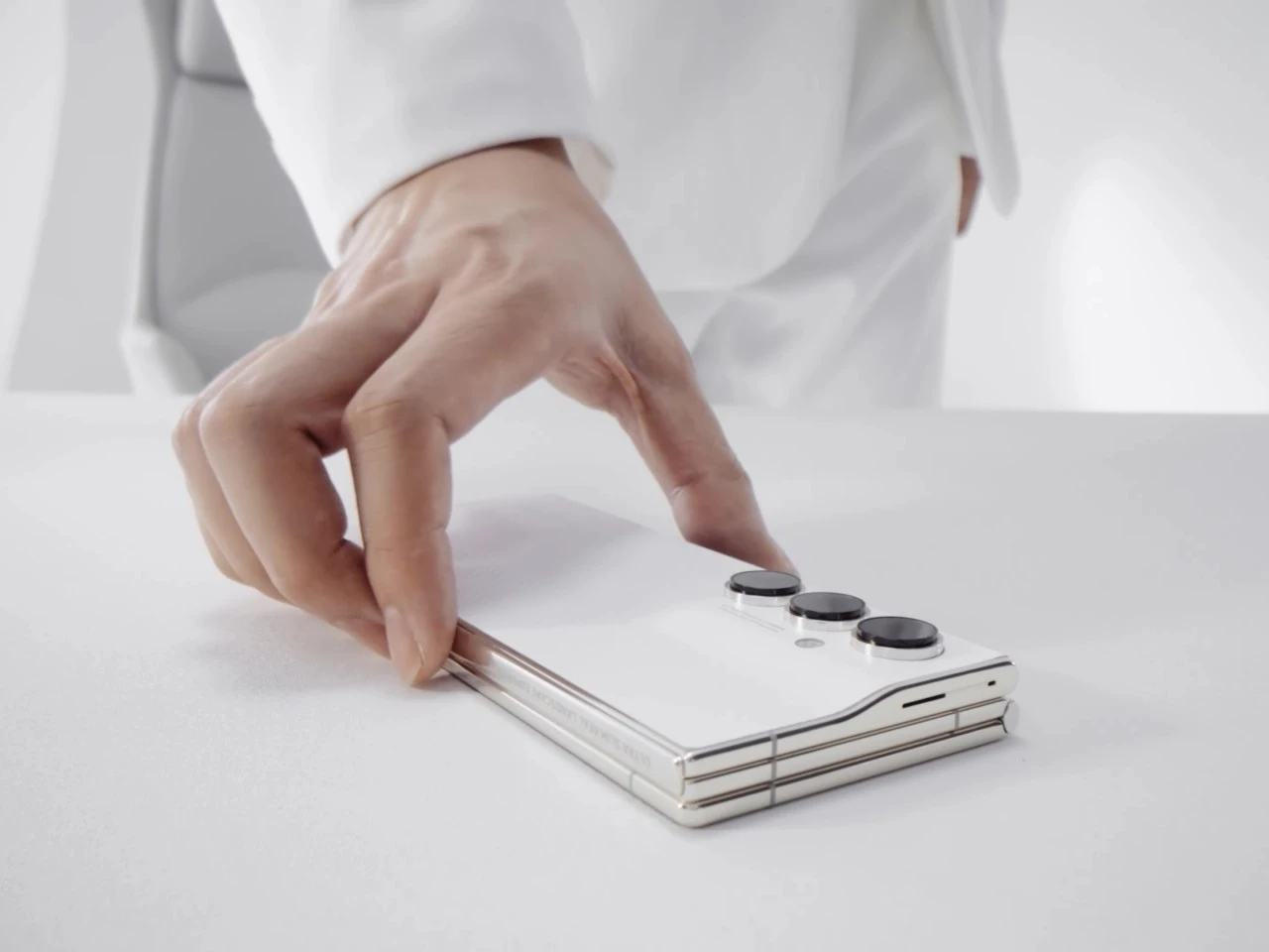 GWEEY5AawAAn1et Galaxy G Fold will be launching in two markets of South Korean and China