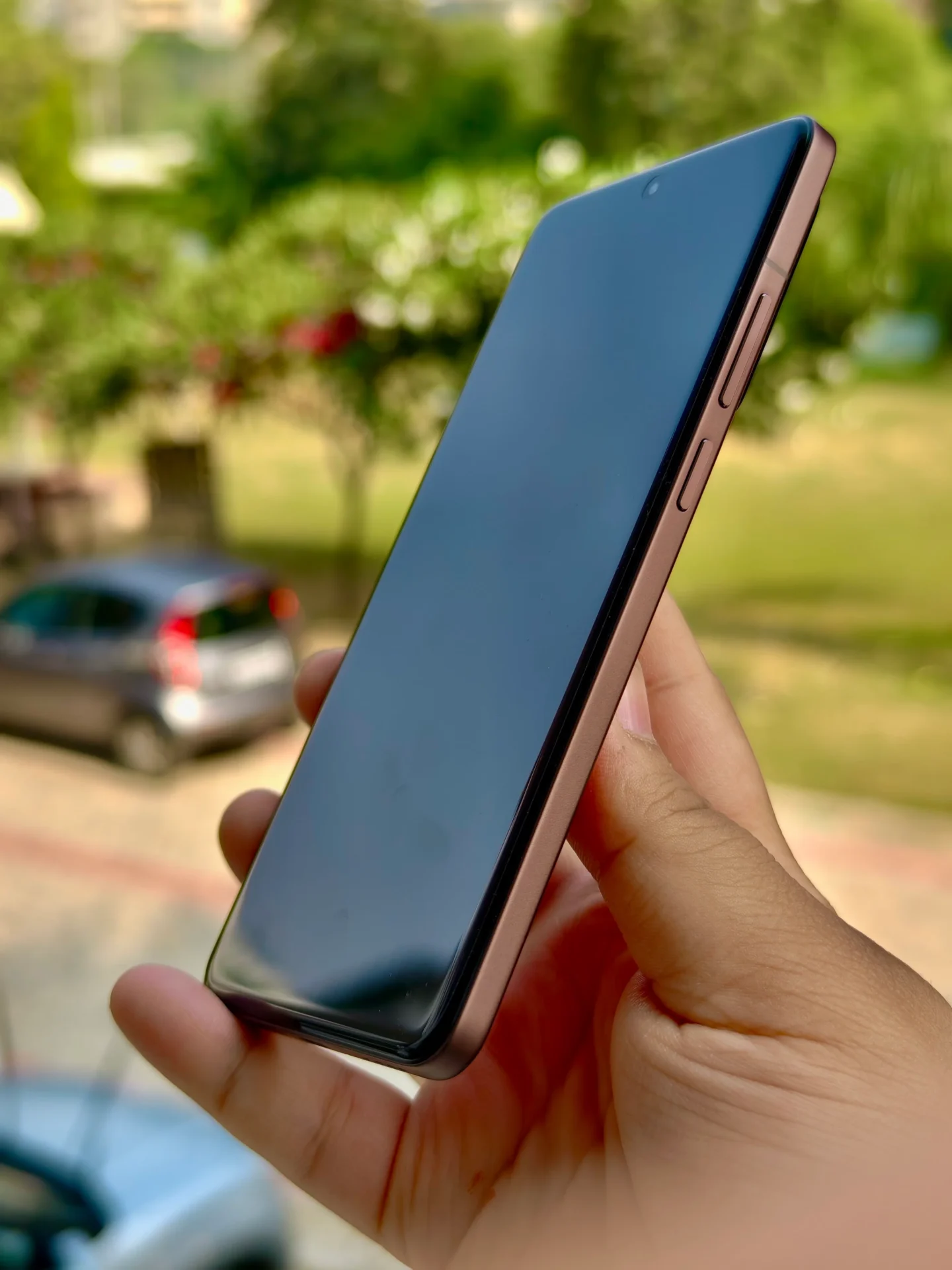 Ga9DUdjXQAAHJJj GT8 series is tipped to launch with an AMOLED display with 2K resolution