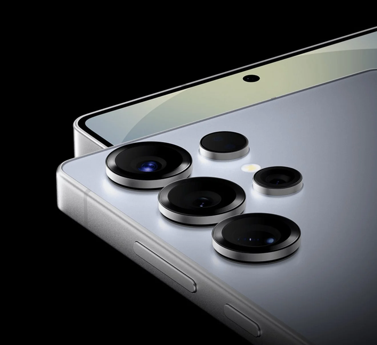 Gwo4CH9WwAEfAkJ The flagship variant to adopt 65W fast charging, first on any Galaxy flagship smartphone