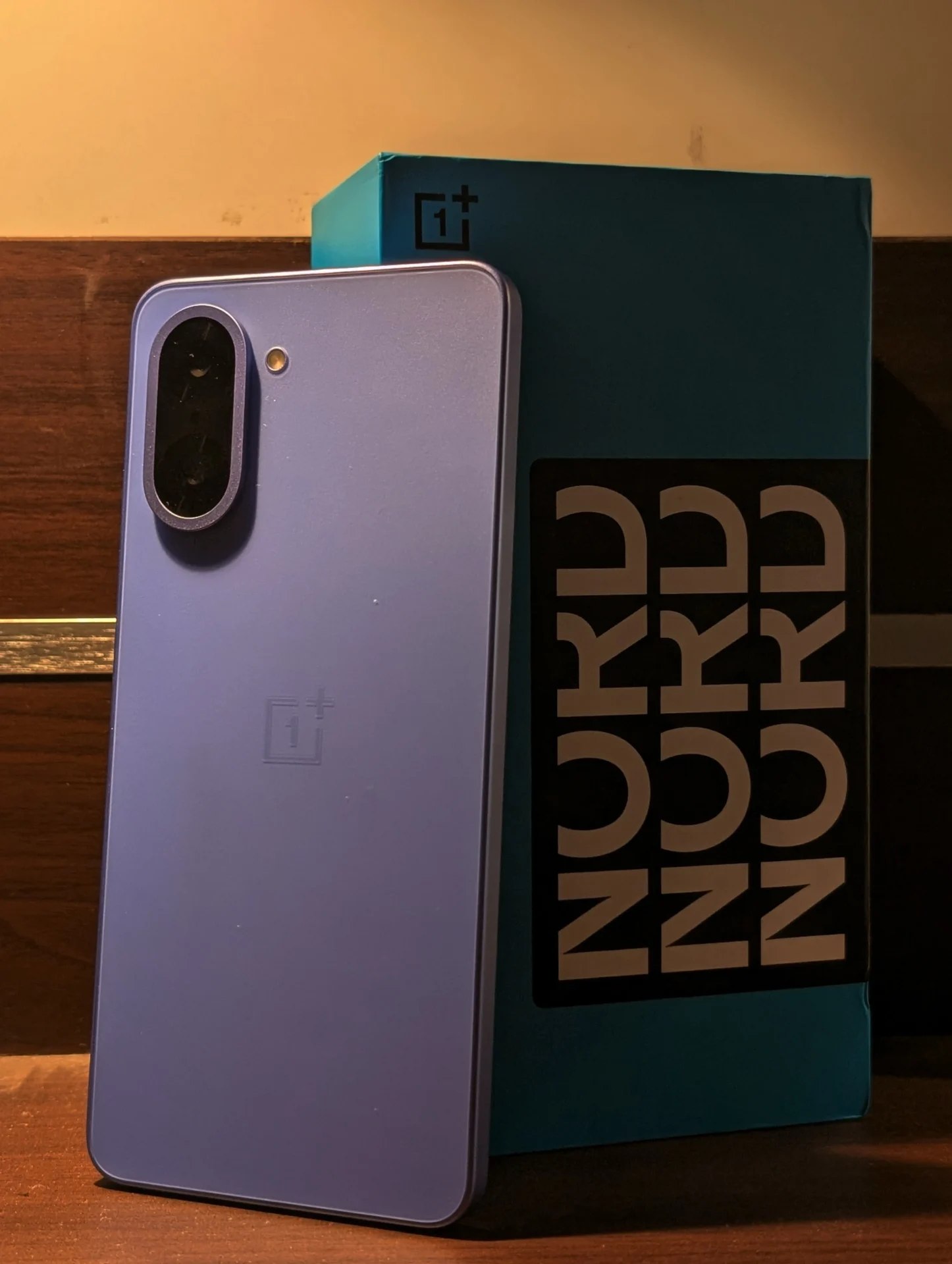 Gv03o18XEAAUZYN OnePlus Nord CE 5 smartphone with retail box